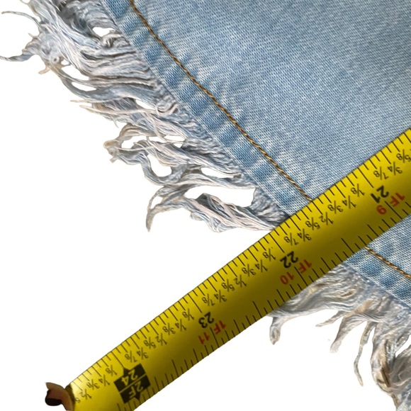 Splendid cold shoulders button down shirt blue chambray denim frayed edges M - Picture 13 of 14